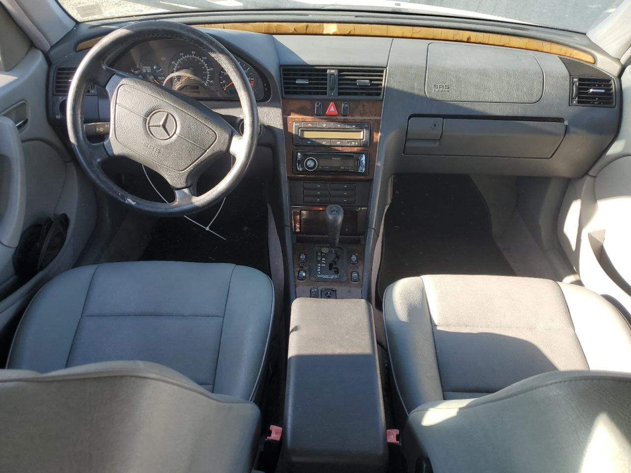 1998 Mercedes-Benz C 230 VIN: WDBHA23GXWA583375 Lot: 71771655