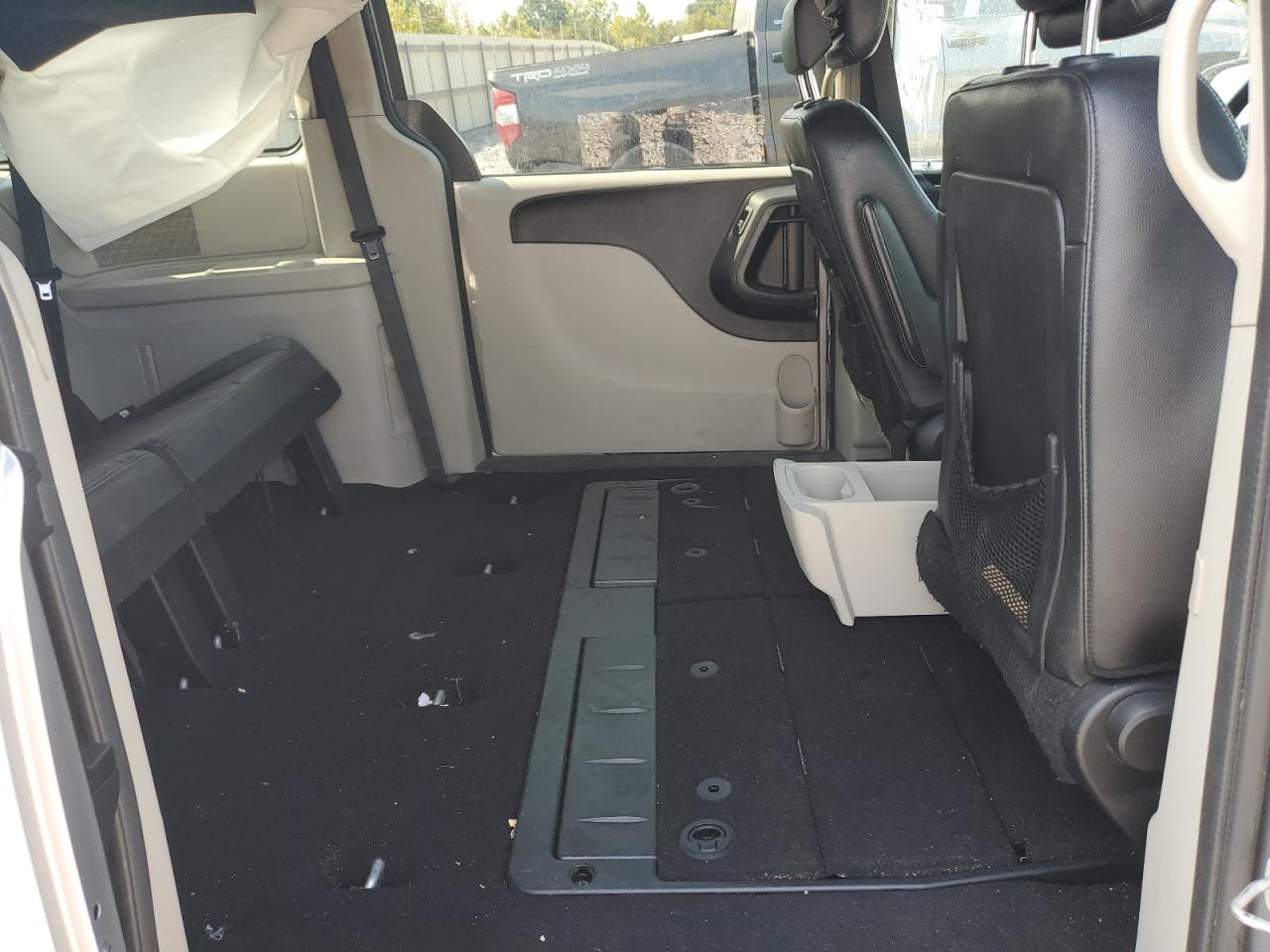 2019 Dodge Grand Caravan Sxt VIN: 2C4RDGCG6KR750413 Lot: 81333295