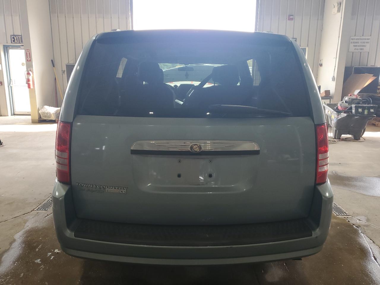 2008 Chrysler Town & Country Lx VIN: 2A8HR44H38R631917 Lot: 84237965