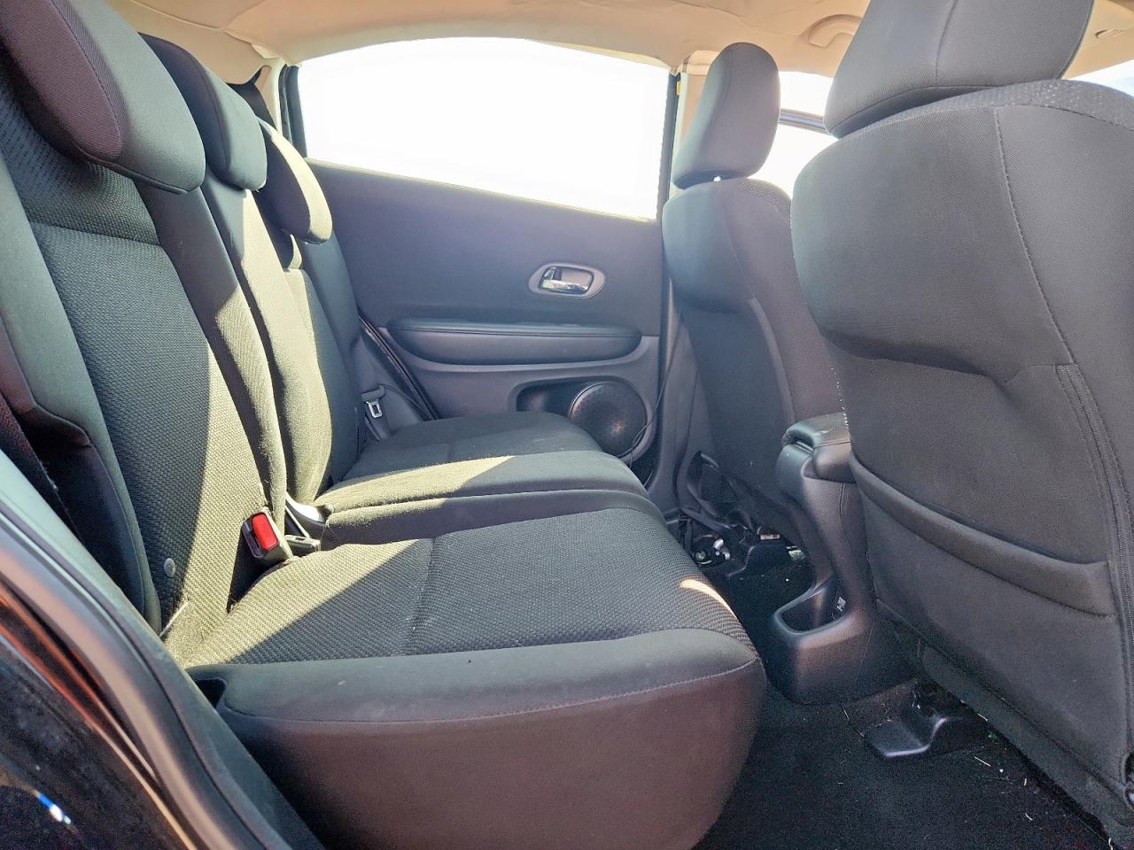 2018 Honda Hr-V Lx VIN: 3CZRU5H3XJG703085 Lot: 84264565