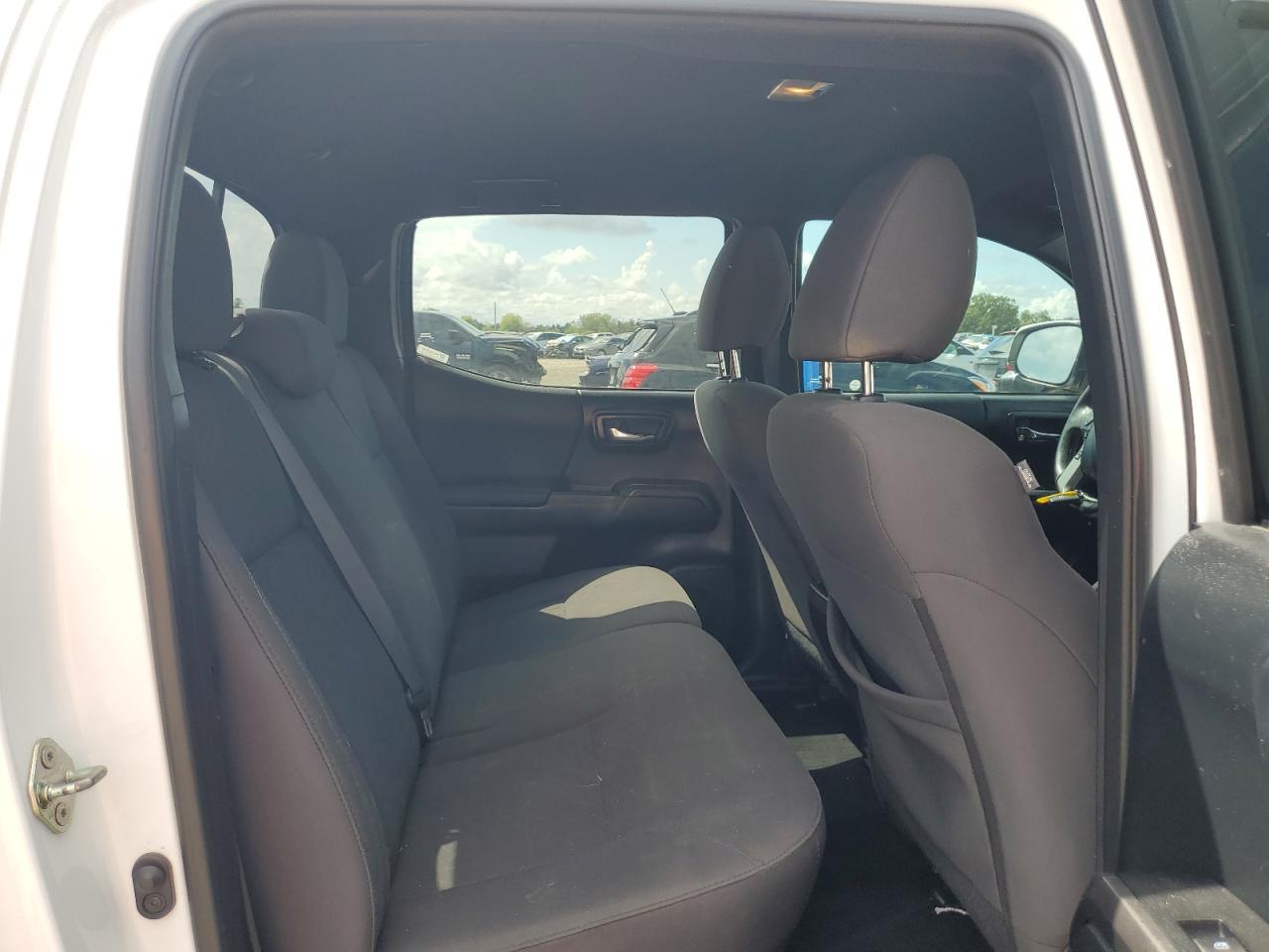 2017 Toyota Tacoma Double Cab VIN: 3TMDZ5BNXHM027454 Lot: 84053695