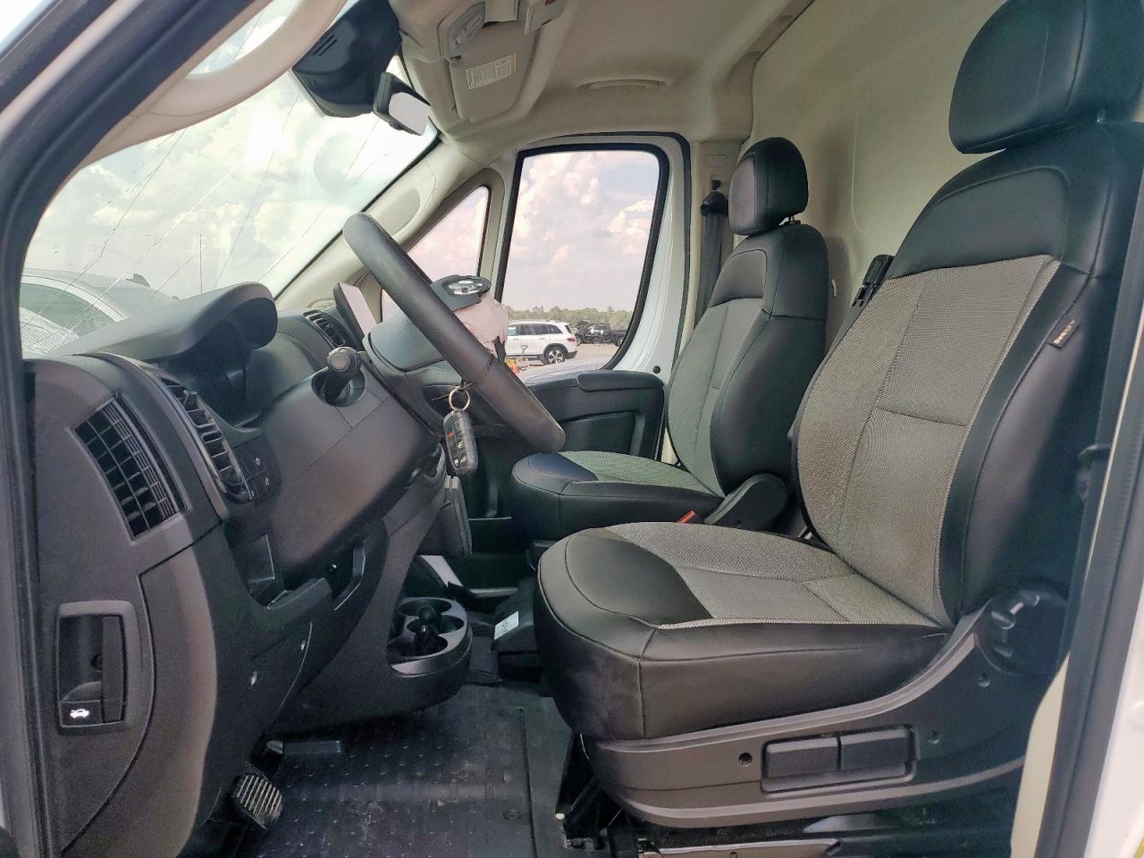 2022 Ram Promaster 2500 2500 High VIN: 3C6LRVCG8NE118537 Lot: 81641755