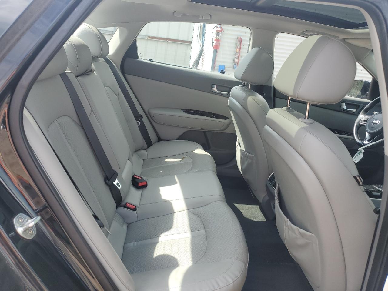 2016 Kia Optima Ex VIN: 5XXGU4L38GG070273 Lot: 84018835