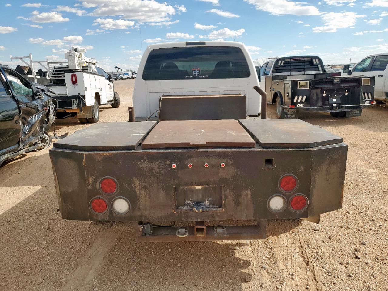 2008 Ford F350 Super - Flat Bed Truck VIN: 1FDWX36R38ED87652 Lot: 81225535