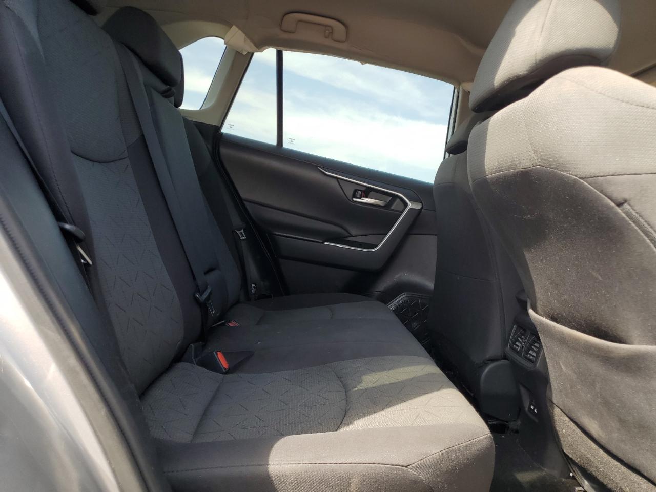 2021 Toyota Rav4 Xle VIN: 2T3W1RFV2MW161529 Lot: 71708305