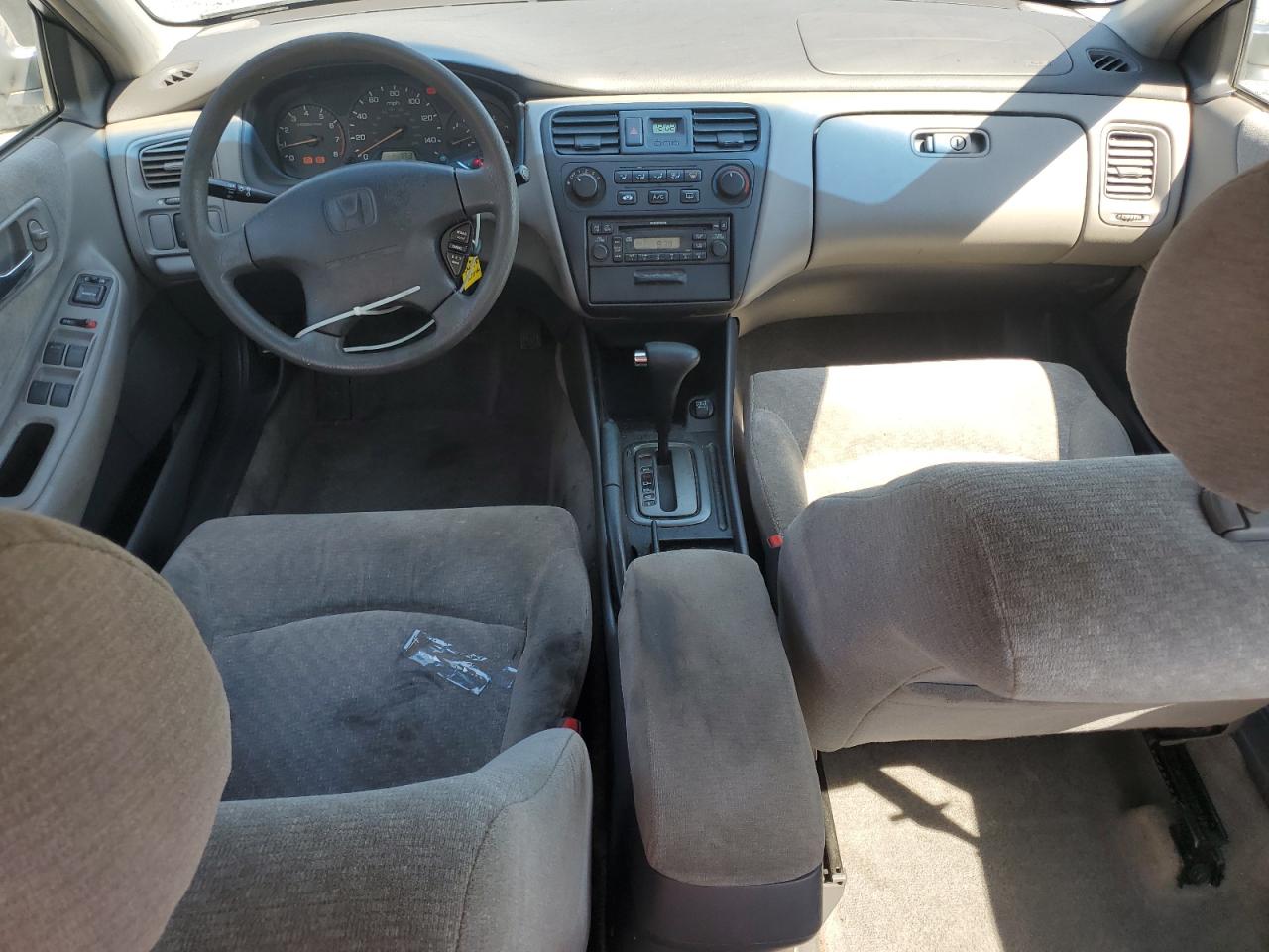 2001 Honda Accord Lx VIN: 1HGCG56471A113358 Lot: 71661335