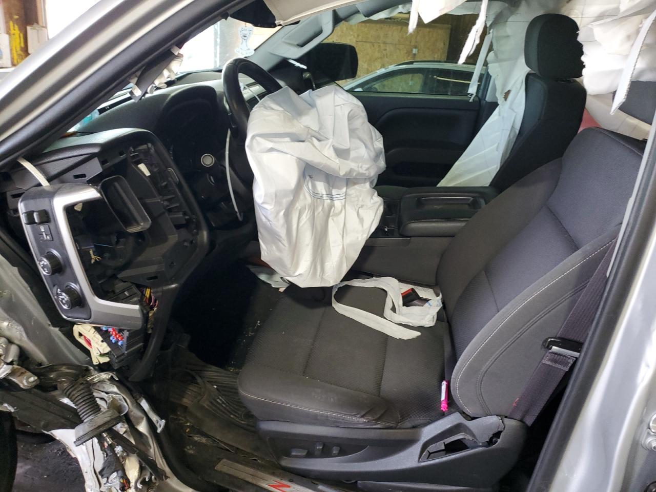 2017 Chevrolet Silverado K1500 Lt VIN: 1GCVKREC1HZ327358 Lot: 81312825