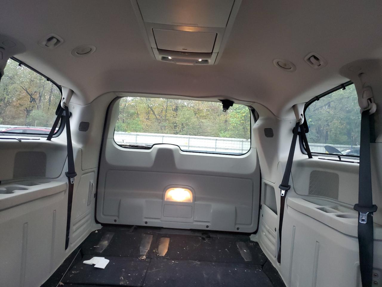 2011 Chrysler Town & Country Touring L VIN: 2A4RR8DG9BR745223 Lot: 81706915