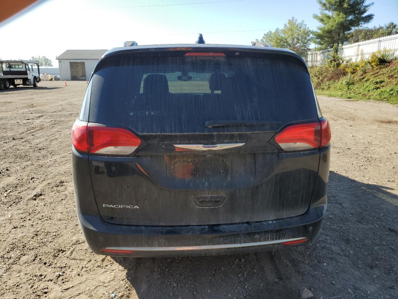 2018 Chrysler Pacifica Touring L VIN: 2C4RC1BGXJR144628 Lot: 84430665