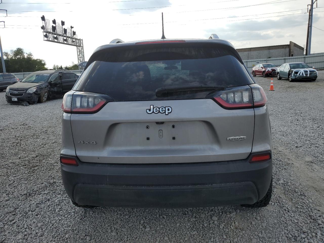 2019 Jeep Cherokee Latitude VIN: 1C4PJMCBXKD355821 Lot: 81010105