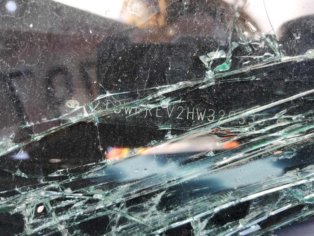 2017 Toyota Rav4 Xle VIN: 2T3WFREV2HW320333 Lot: 84253485