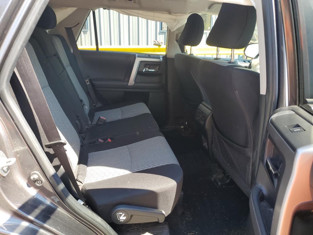 2022 Toyota 4Runner Sr5/Sr5 Premium VIN: JTEMU5JR0N5995823 Lot: 71290125
