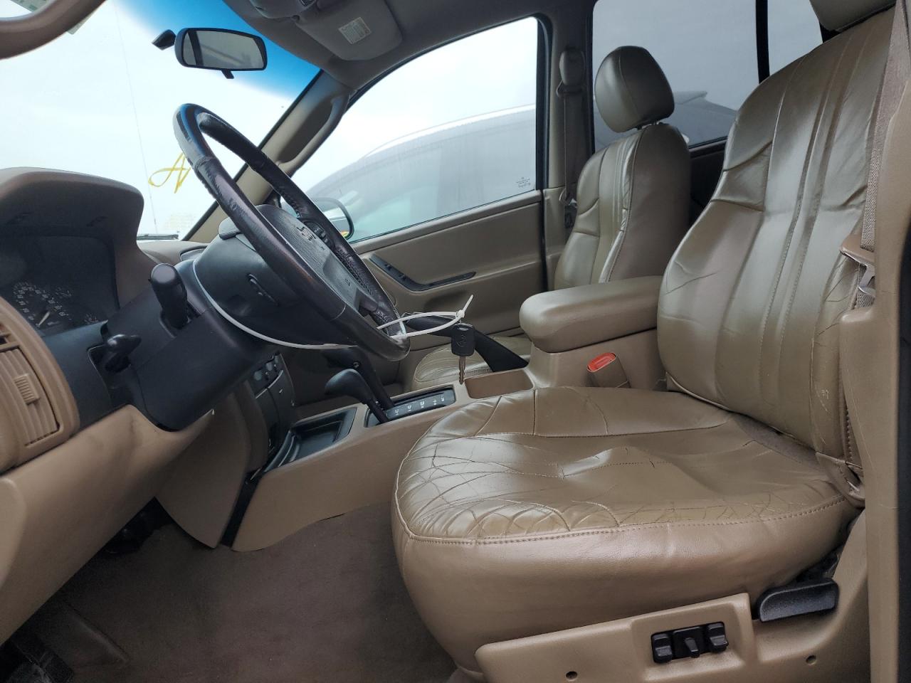 2002 Jeep Grand Cherokee Sport VIN: 1J4GW38S82C157727 Lot: 82059755