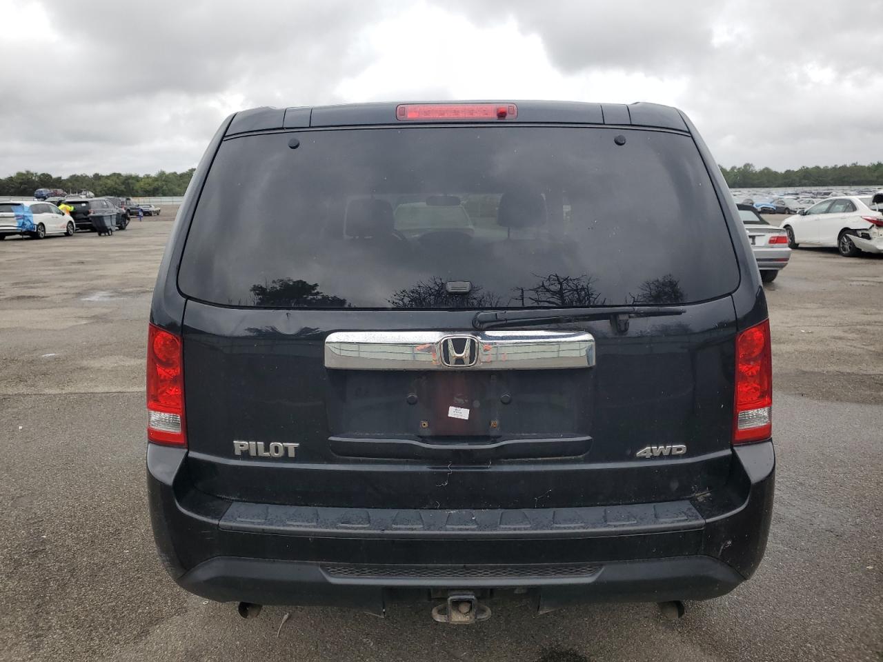 2014 Honda Pilot Lx VIN: 5FNYF4H23EB018449 Lot: 81333175