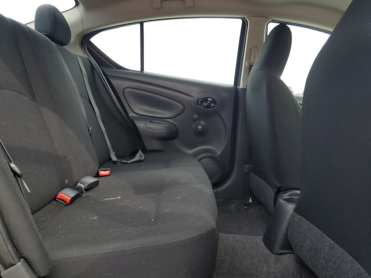 2015 Nissan Versa S VIN: 3N1CN7AP9FL840151 Lot: 80850735