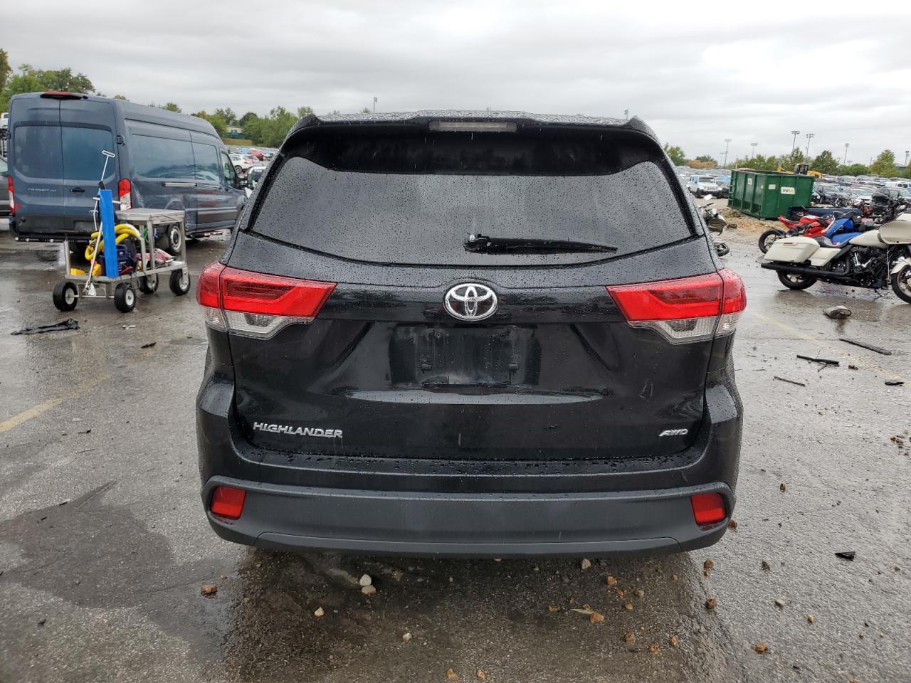 2017 Toyota Highlander Le VIN: 5TDBZRFH9HS413950 Lot: 82098185