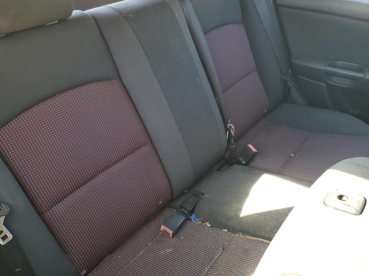 2005 Mazda 3 Hatchback VIN: JM1BK343X51305886 Lot: 82165515