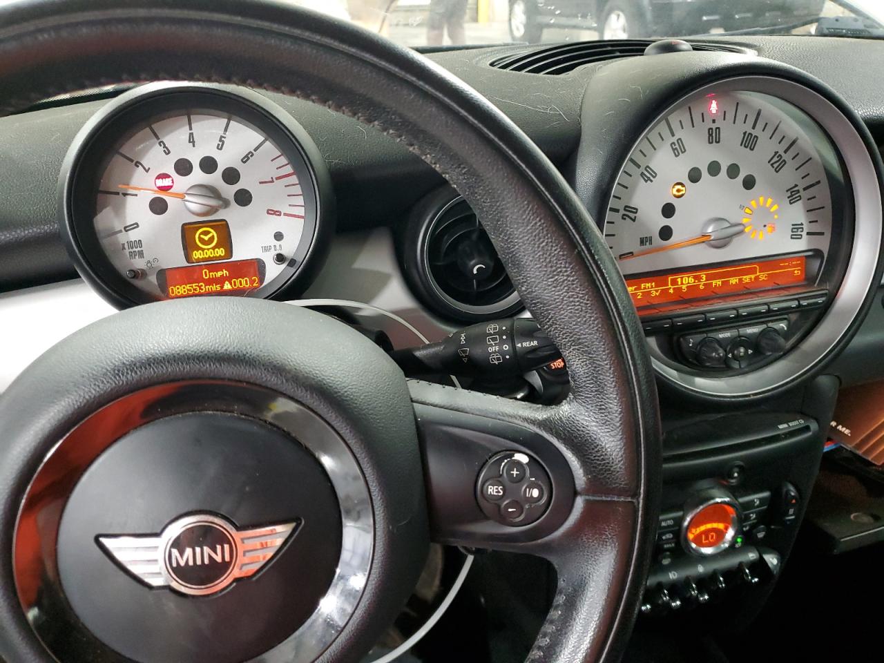 2011 Mini Cooper VIN: WMWSU3C50BT099519 Lot: 83837655