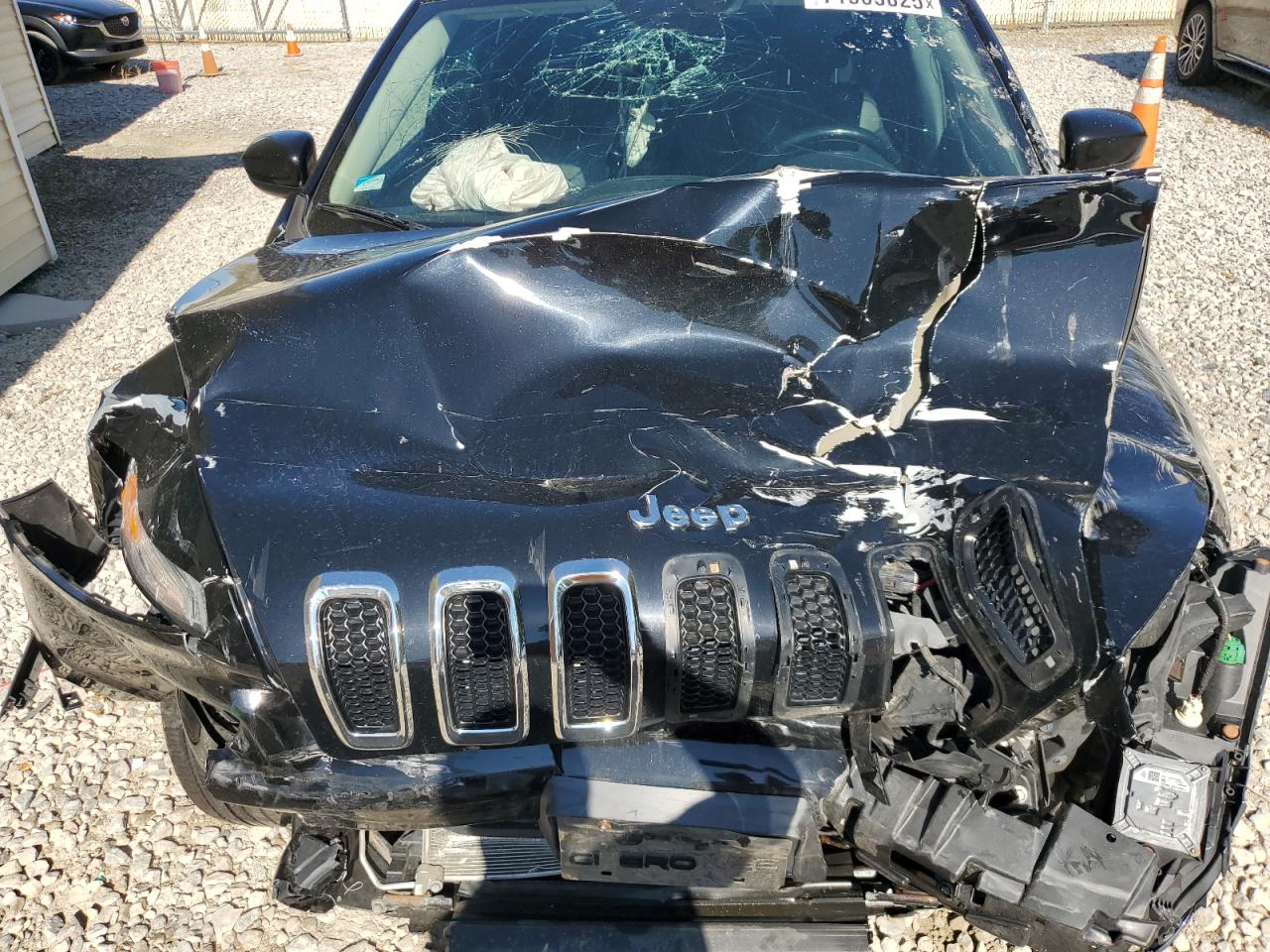 2018 Jeep Cherokee Latitude Plus VIN: 1C4PJMLB0JD500847 Lot: 71965625