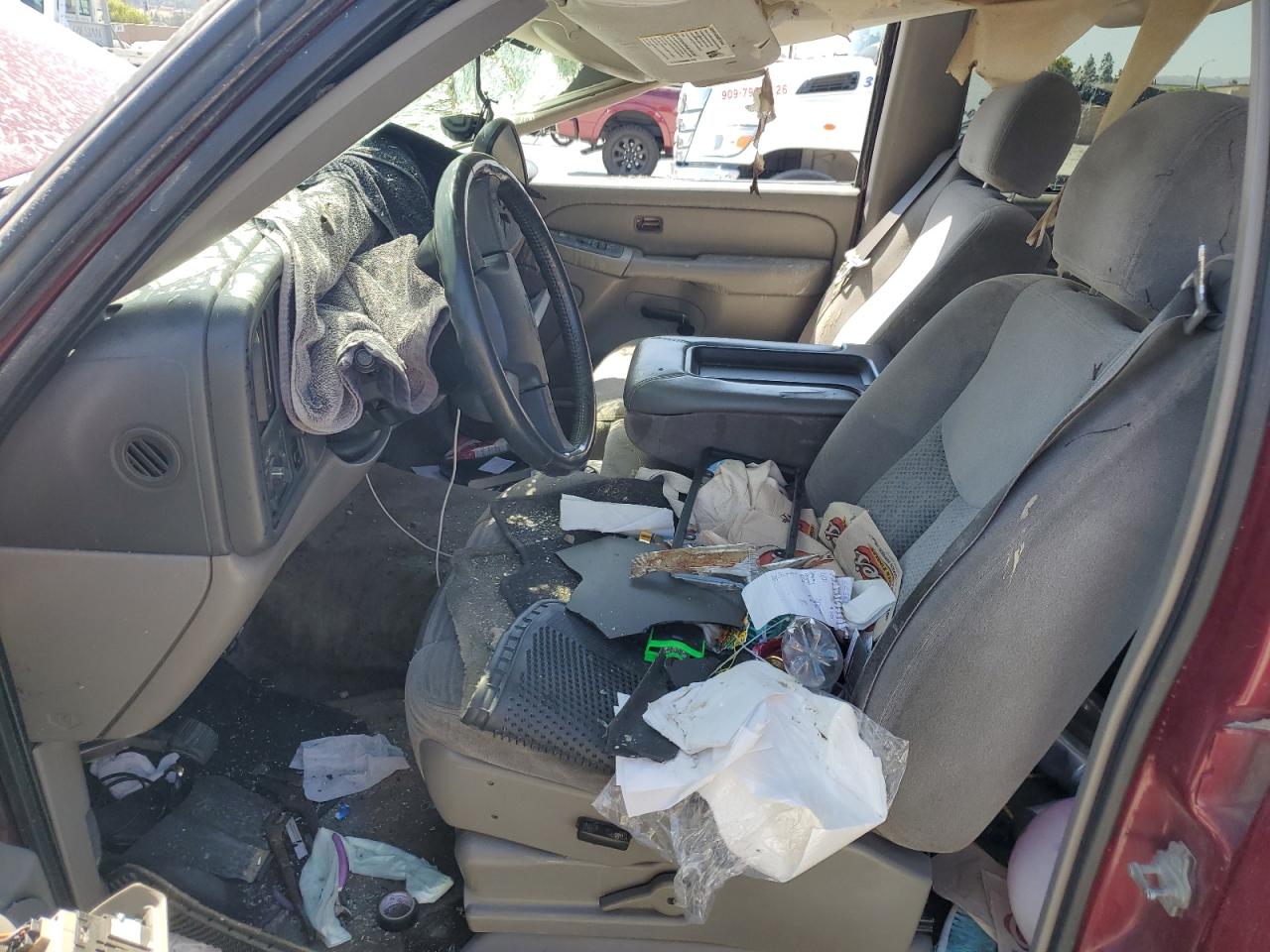 2004 Chevrolet Tahoe C1500 VIN: 1GNEC13V14R266730 Lot: 71739675