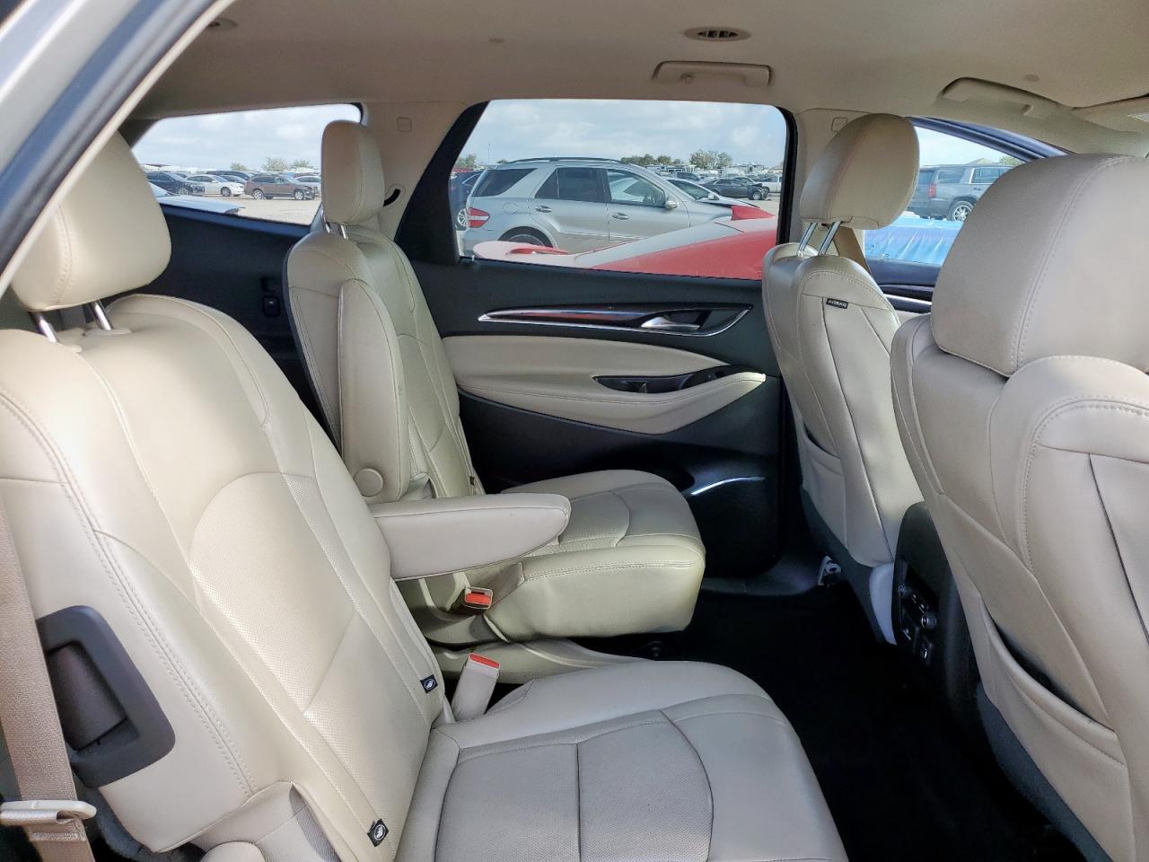 2018 Buick Enclave Essence VIN: 5GAERBKW3JJ227916 Lot: 81718685