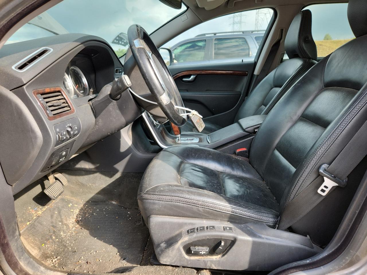 2011 Volvo Xc70 T6 VIN: YV4902BZXB1113110 Lot: 71303415