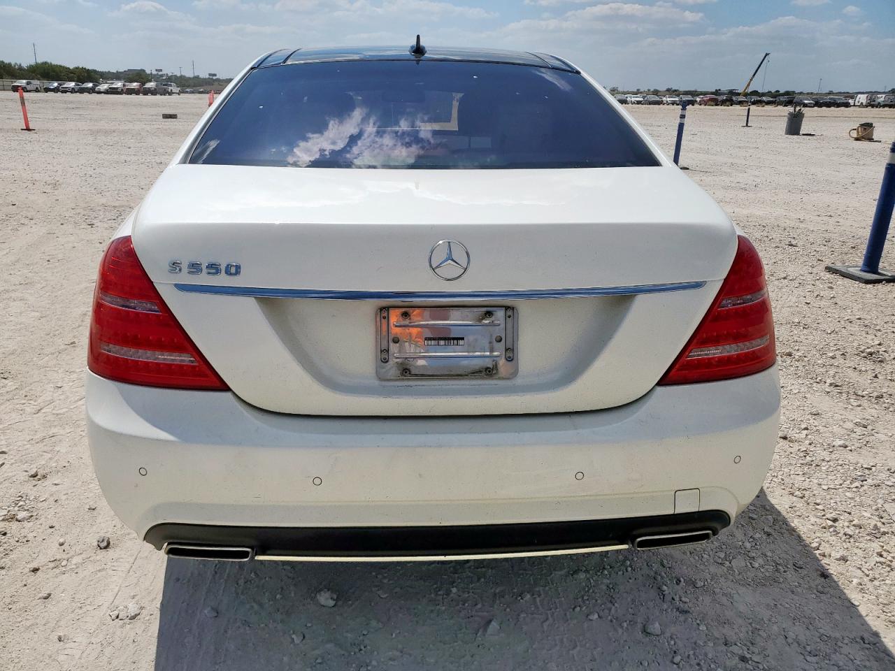2010 Mercedes-Benz S 550 VIN: WDDNG7BB6AA312933 Lot: 84742345