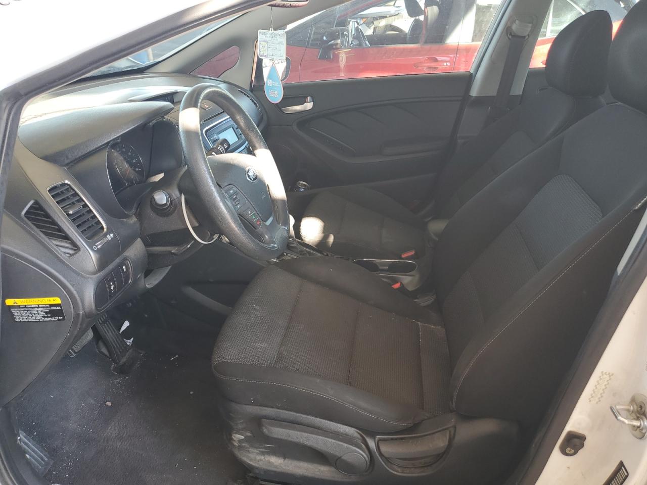 2017 Kia Forte Lx VIN: 3KPFK4A79HE048641 Lot: 81906155