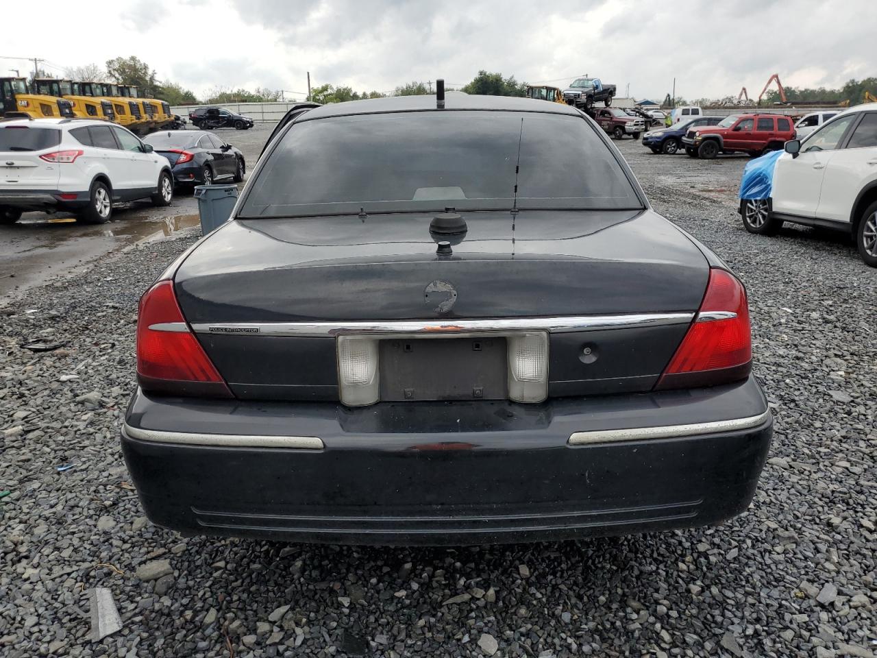 2001 Mercury Grand Marquis Gs VIN: 2MEFM74W91X638013 Lot: 83937085