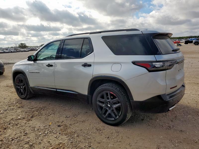 CHEVROLET TRAVERSE 2019 Серебристый