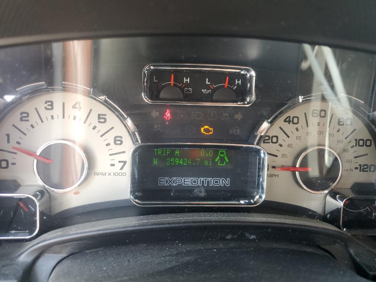 2010 Ford Expedition Eddie Bauer VIN: 1FMJU1J58AEB63875 Lot: 71221635