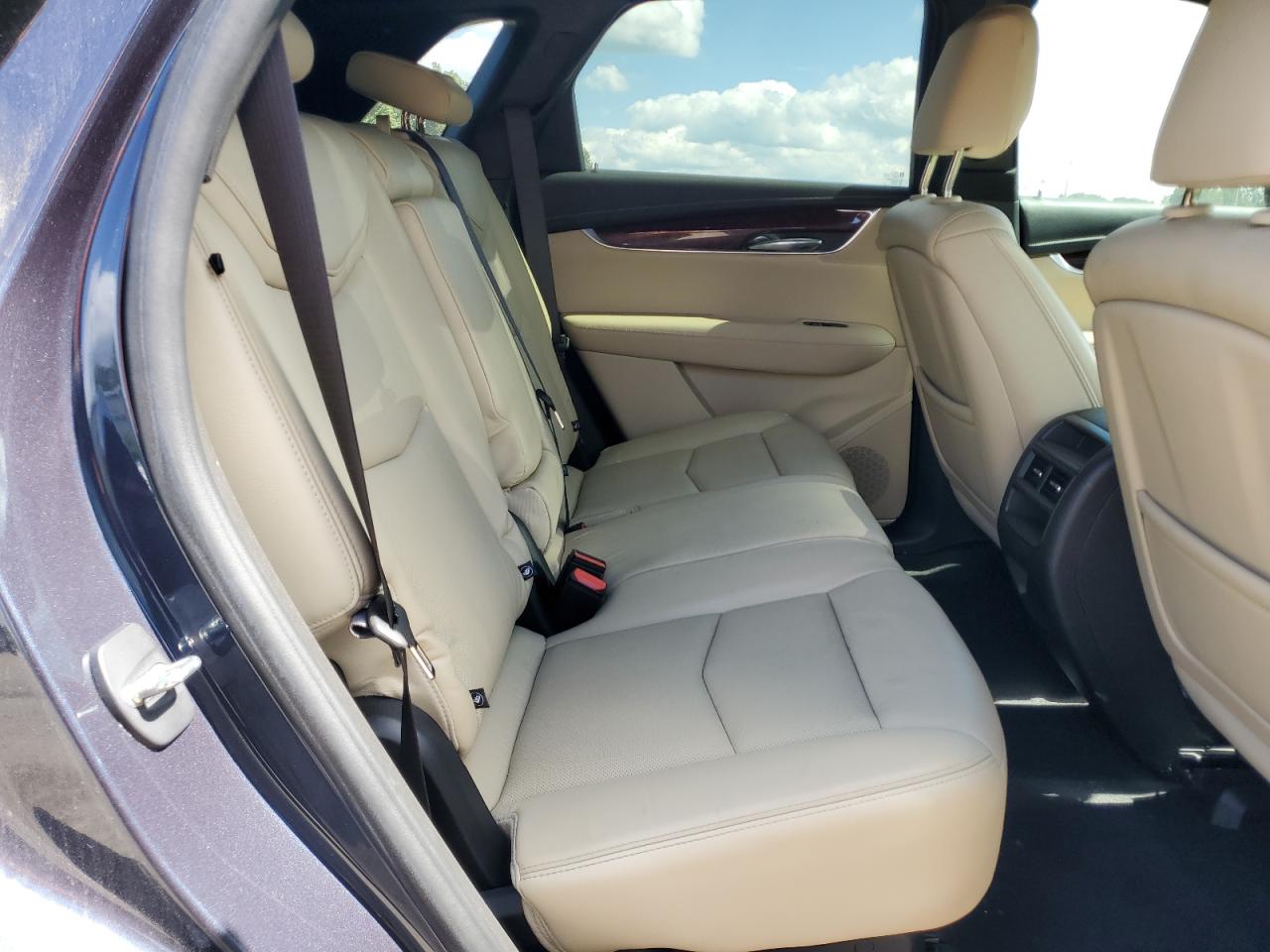 2018 Cadillac Xt5 Luxury VIN: 1GYKNCRS0JZ223887 Lot: 70702155