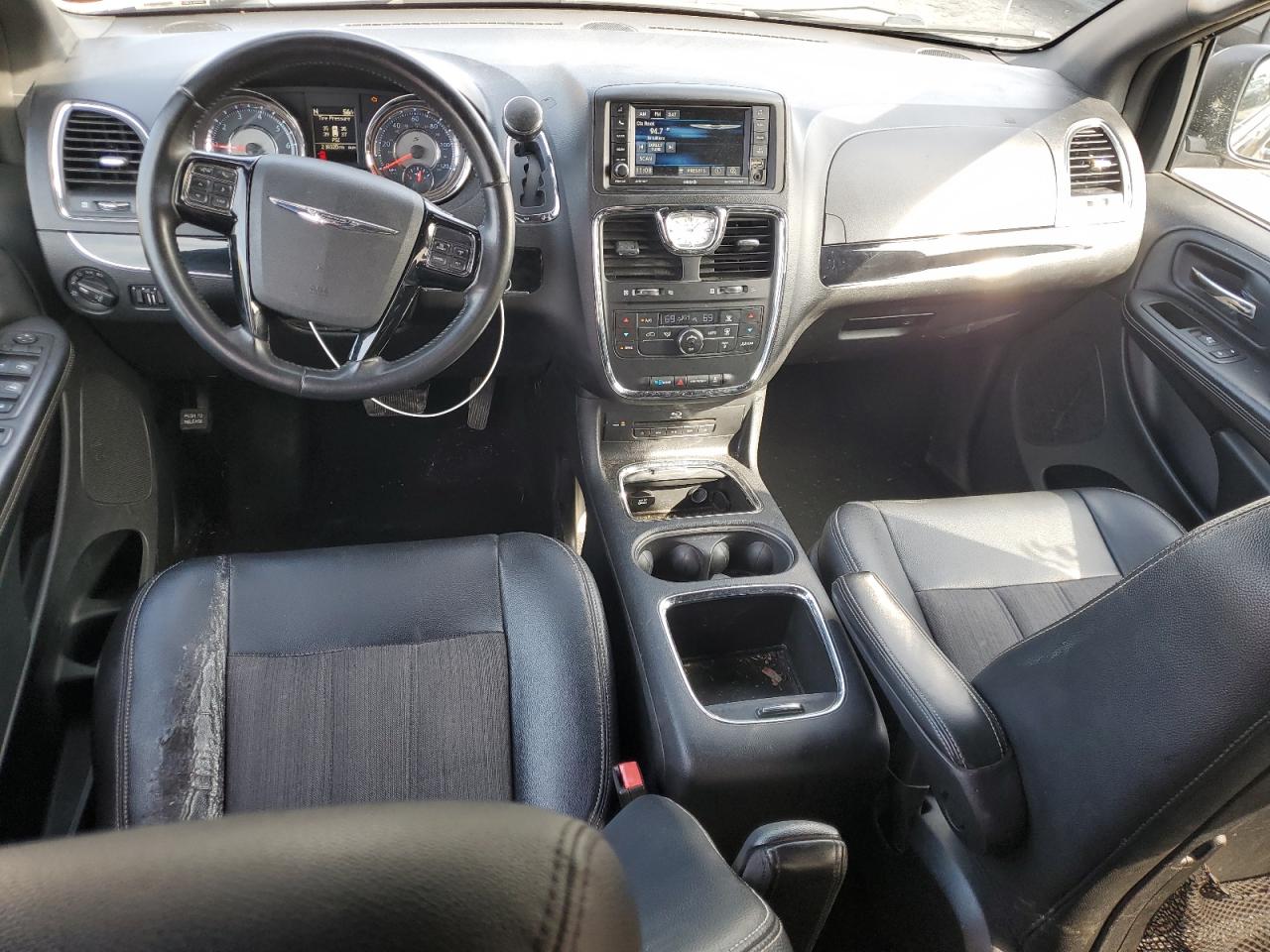 2014 Chrysler Town & Country S VIN: 2C4RC1HG8ER201356 Lot: 70667095