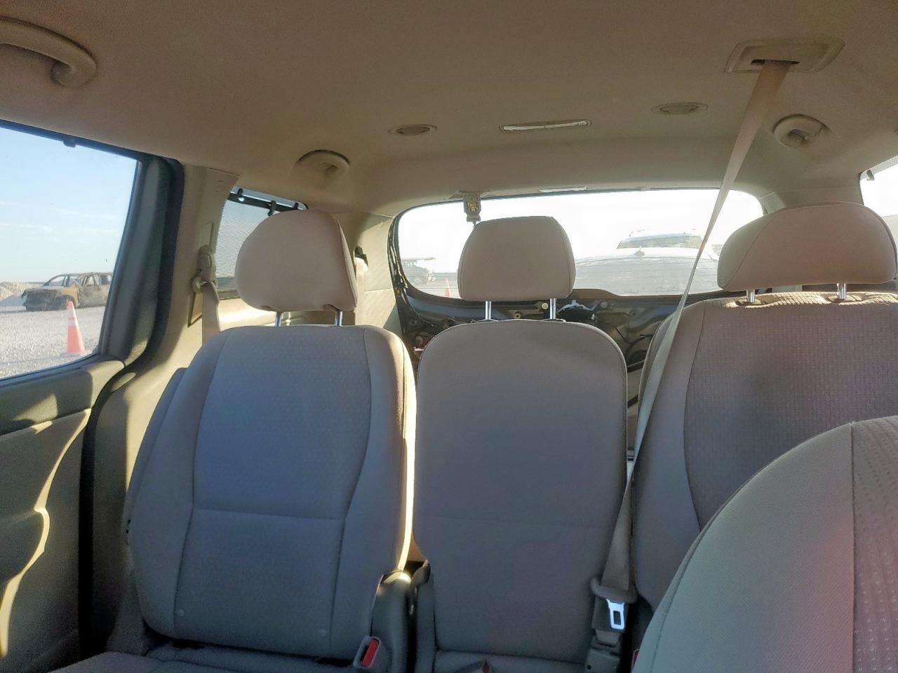 2016 Kia Sedona Lx VIN: KNDMB5C10G6196252 Lot: 81655055