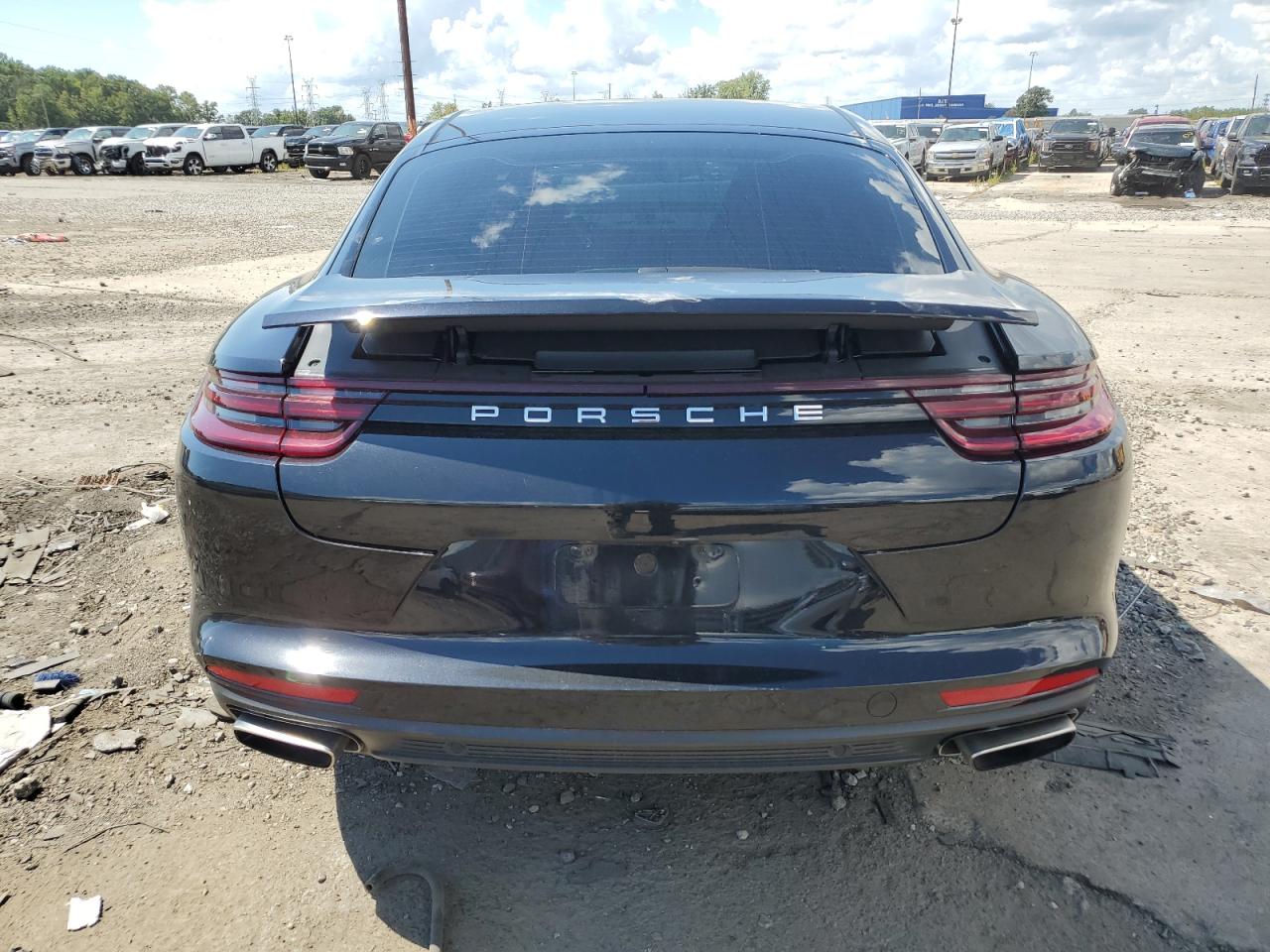 2017 Porsche Panamera 2 VIN: WP0AA2A76HL102437 Lot: 70834165
