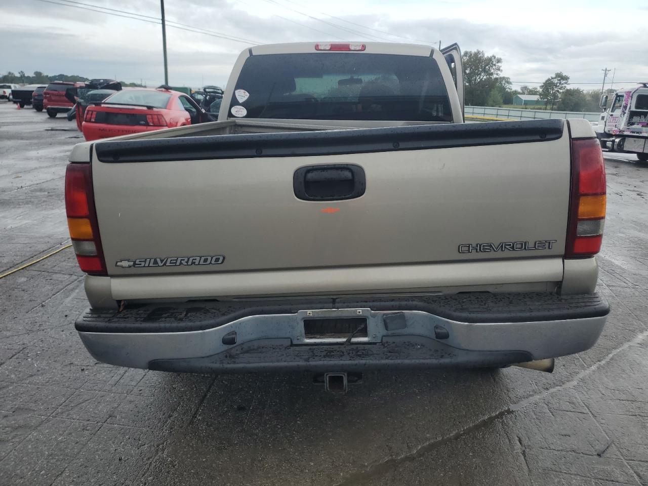 2002 Chevrolet Silverado C1500 VIN: 2GCEC19V421265237 Lot: 81722395