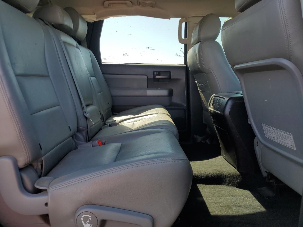 2014 Toyota Sequoia Sr5 VIN: 5TDBY5G10ES106191 Lot: 81240175