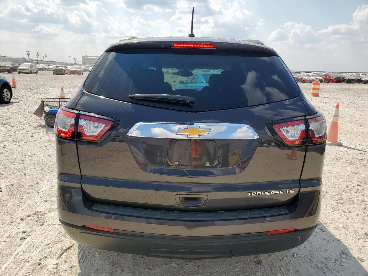 2014 Chevrolet Traverse Ls VIN: 1GNKRFKD0EJ351372 Lot: 81585415