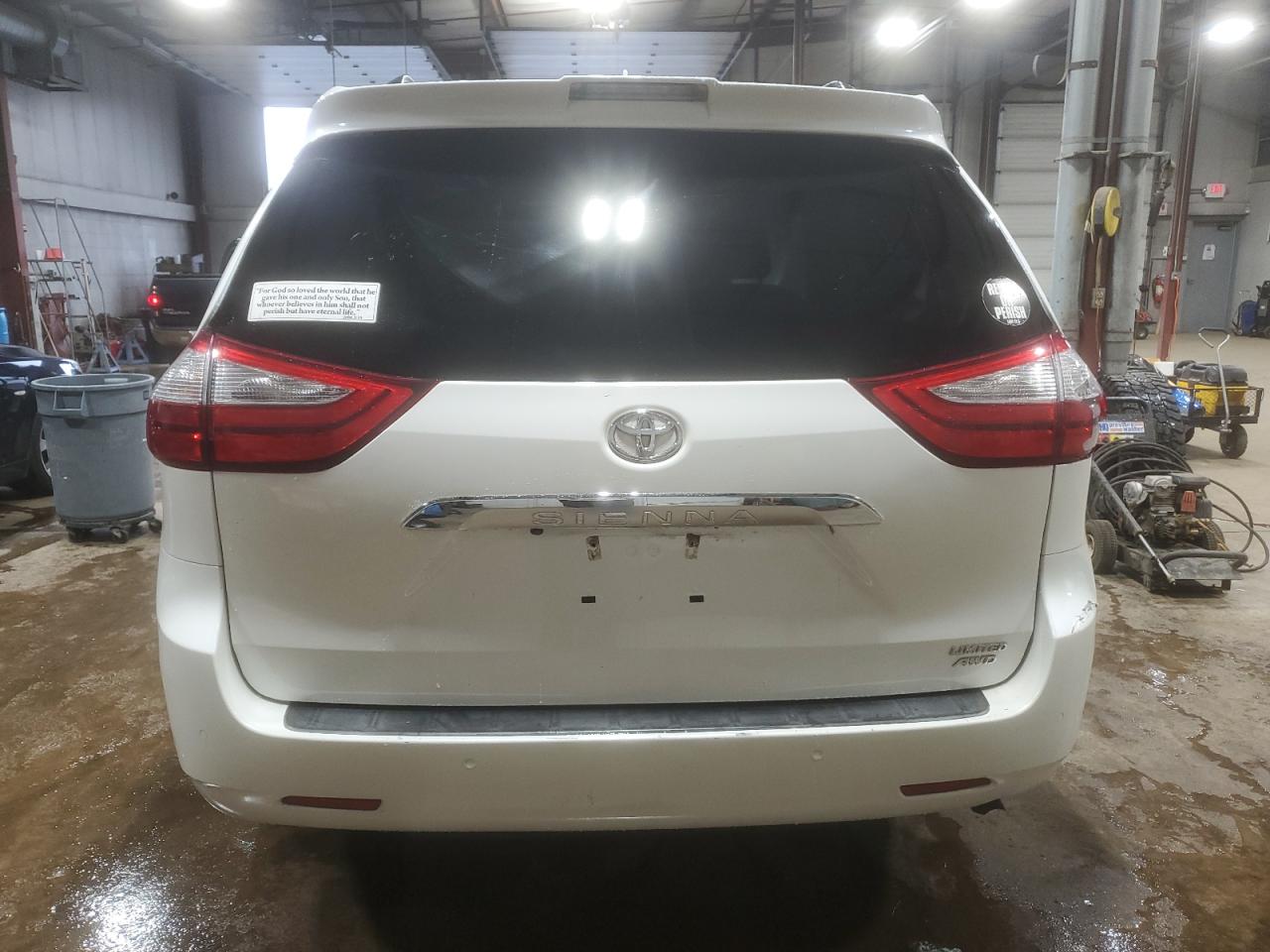 2018 Toyota Sienna Xle VIN: 5TDDZ3DC1JS200283 Lot: 83755835