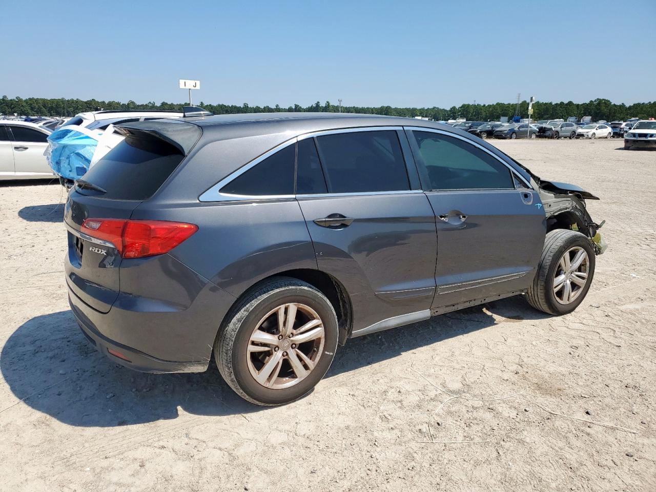 Фото: 5J8TB3H51DL018750