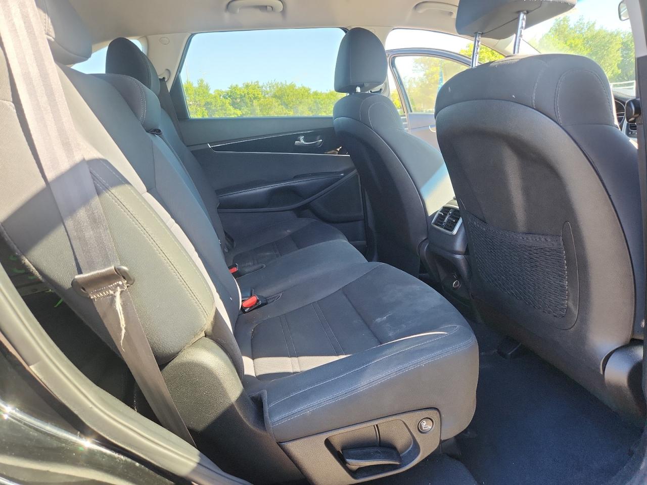 2020 Kia Sorento L VIN: 5XYPG4A31LG674053 Lot: 84384185