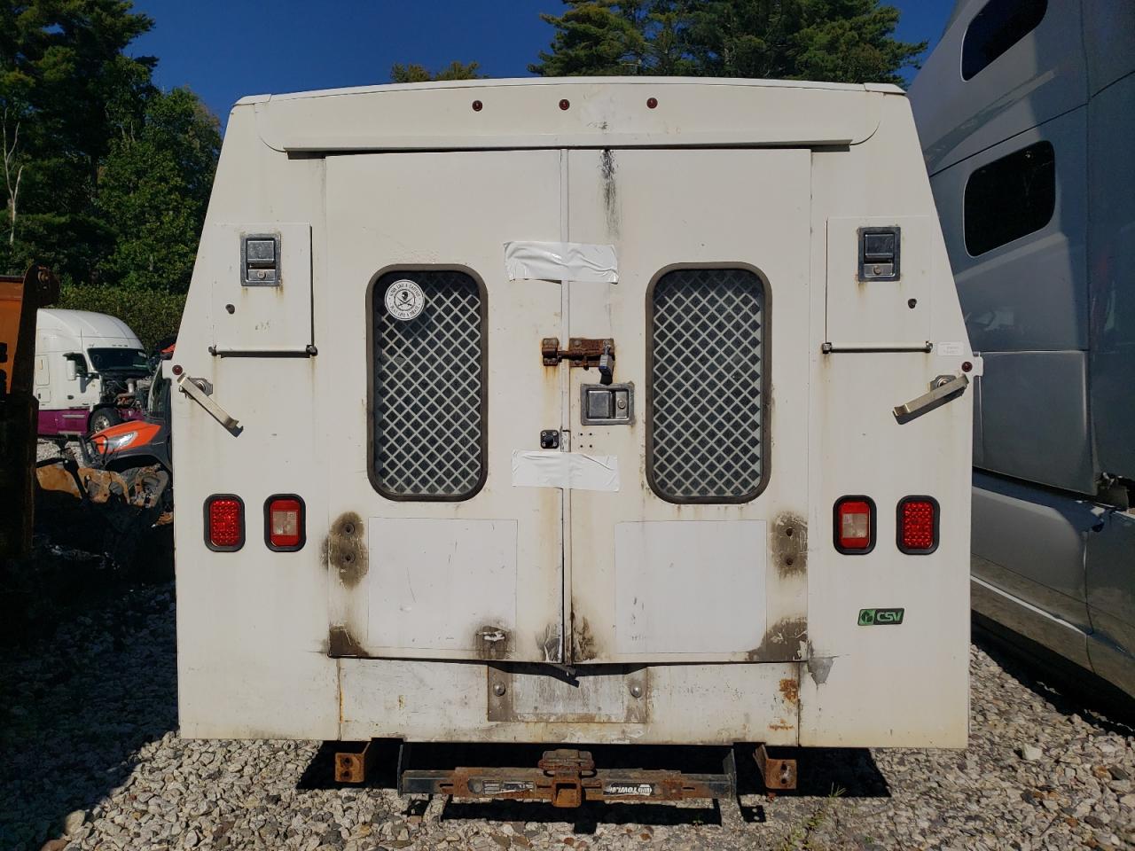 2010 Ford Econoline E350 Super Duty Cutaway Van VIN: 1FDSE3FL1ADB01101 Lot: 70217945
