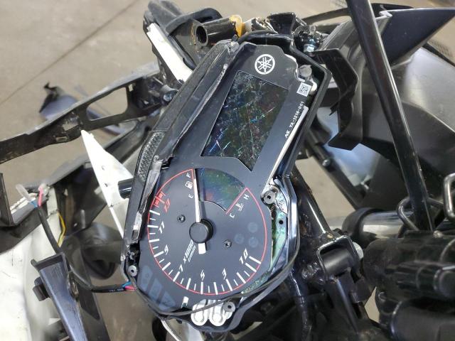  YAMAHA YZF600 2017 Сріблястий