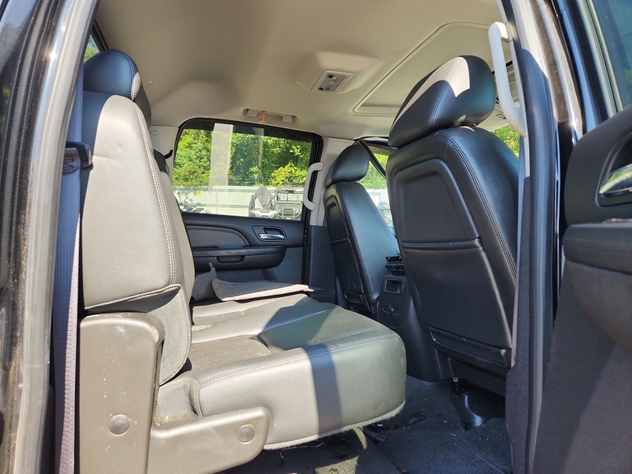 2012 GMC Sierra K3500 Denali VIN: 1GT426C81CF185323 Lot: 70490885