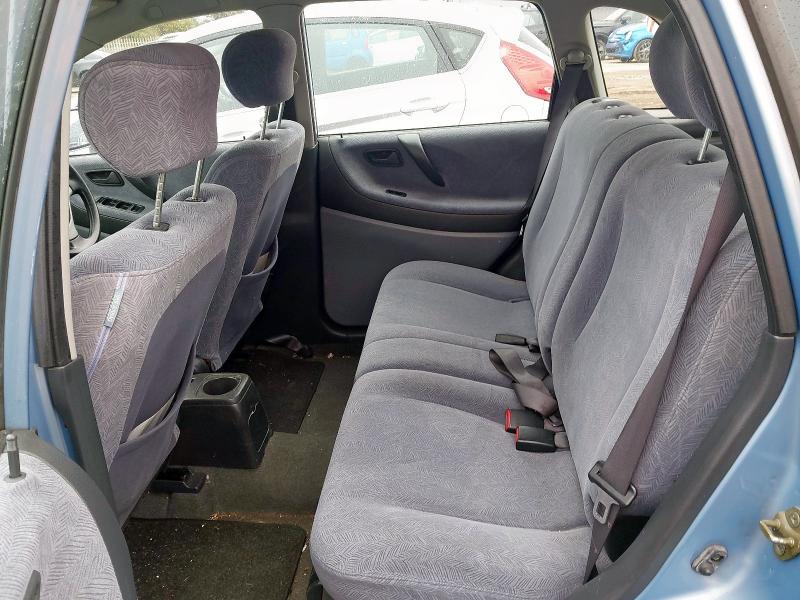 2002 SUZUKI LIANA GLX 