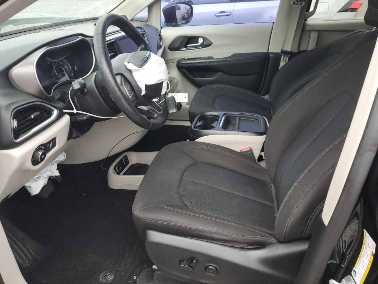 2020 Chrysler Pacifica Touring VIN: 2C4RC1FG4LR158893 Lot: 81643275