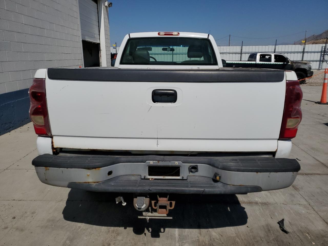 2003 Chevrolet Silverado C2500 Heavy Duty VIN: 1GCHC24U33E306474 Lot: 70028625