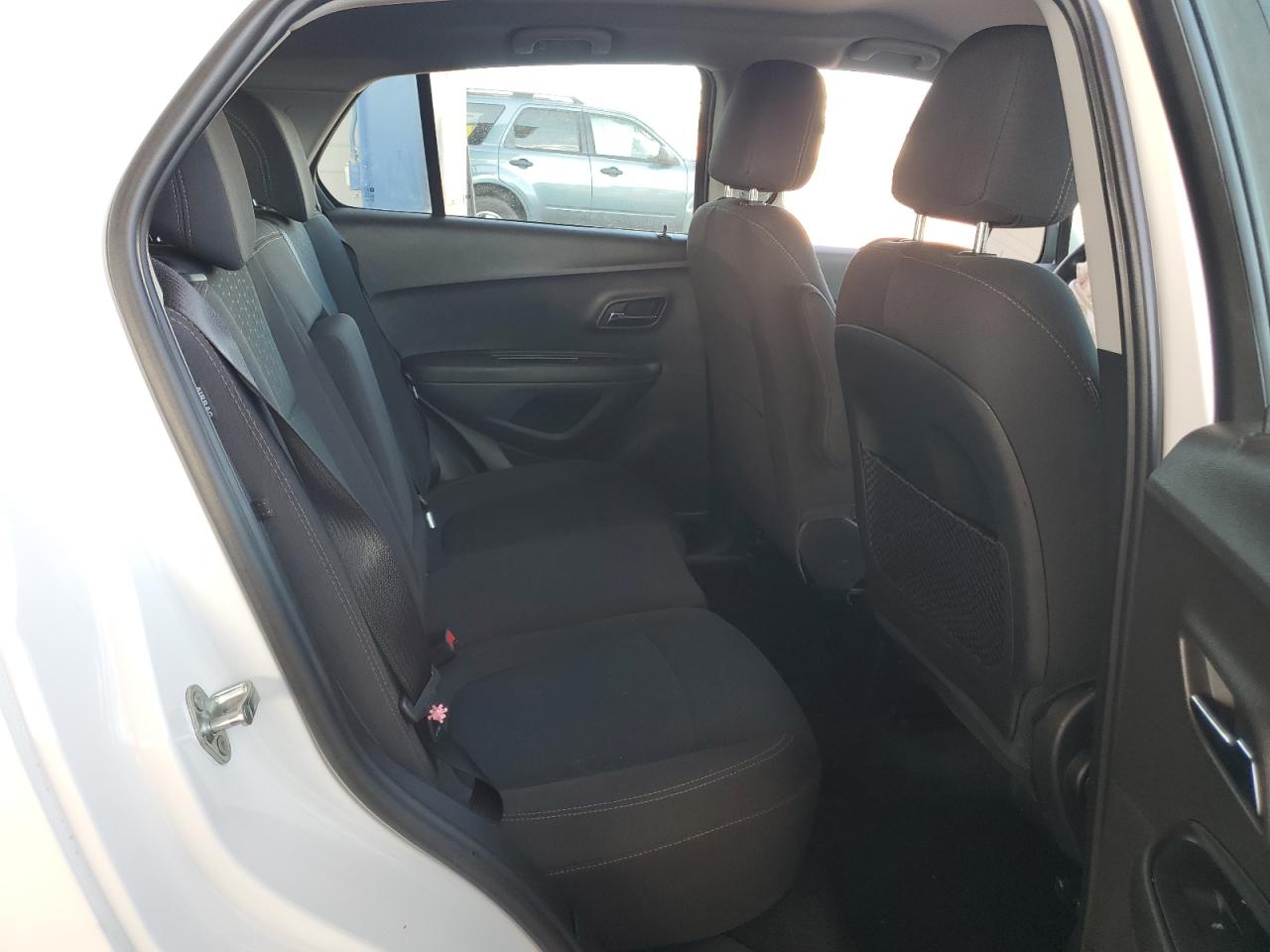 2018 Chevrolet Trax Ls VIN: 3GNCJKSB8JL251865 Lot: 71980365