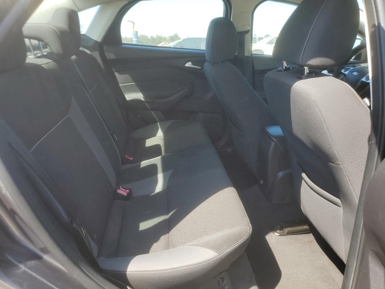 2014 Ford Focus Se VIN: 1FADP3F24EL127806 Lot: 81490335