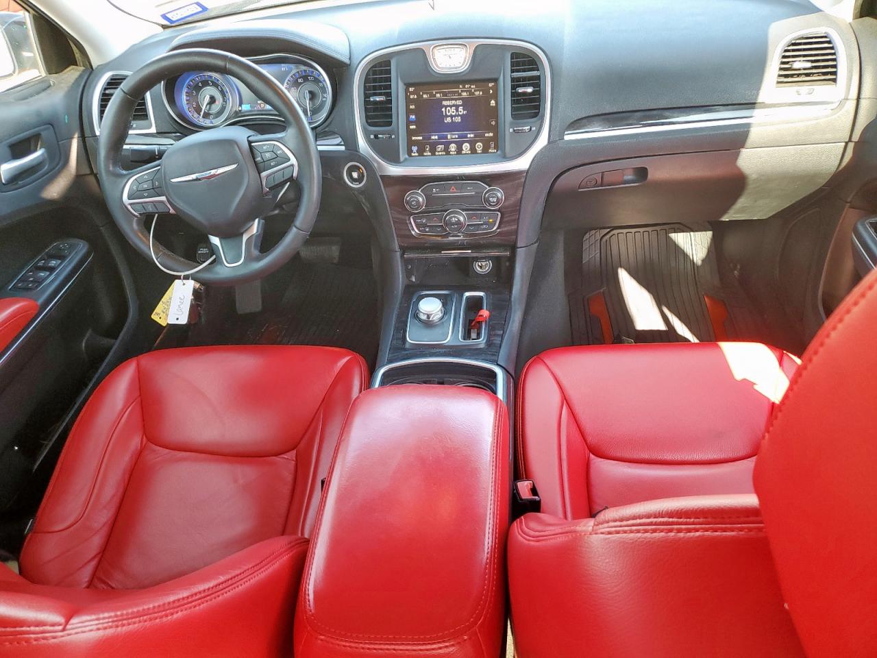 2016 Chrysler 300 Limited VIN: 2C3CCAAG2GH164141 Lot: 69393805